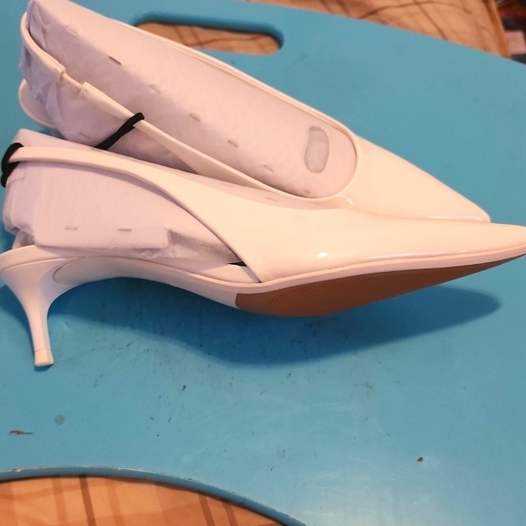 NWT White Zara Kitten Heel Sling Back Heels Size 6.5 - Picture 2 of 5